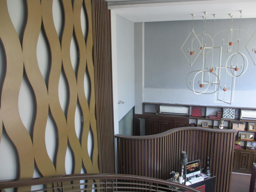 The Theodore Hotel تاجيتاي المظهر الخارجي الصورة