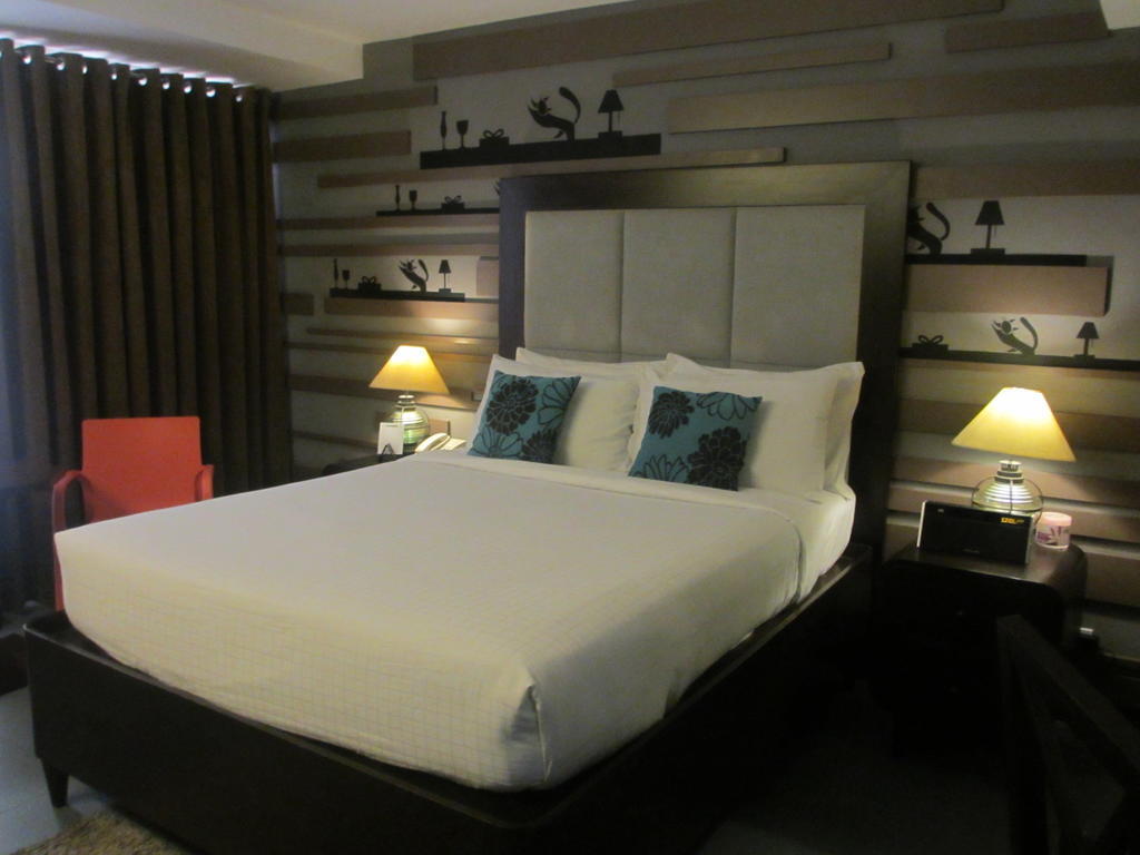 The Theodore Hotel تاجيتاي المظهر الخارجي الصورة