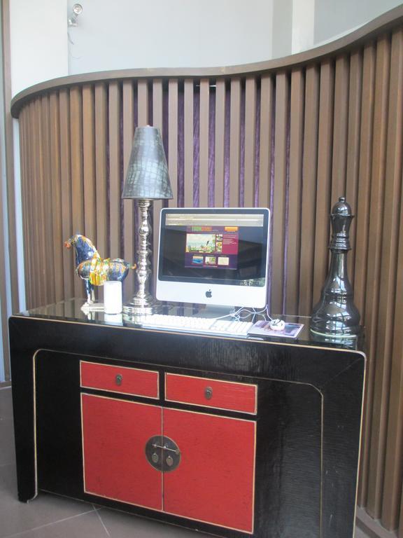 The Theodore Hotel تاجيتاي المظهر الخارجي الصورة