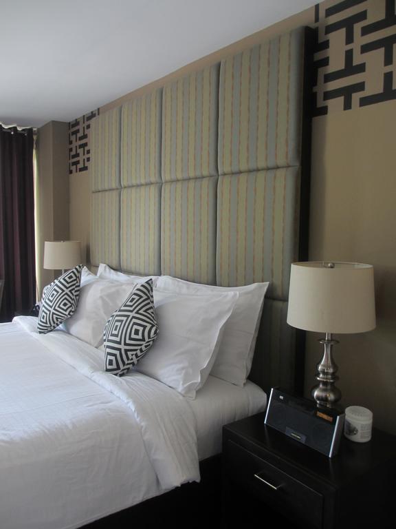 The Theodore Hotel تاجيتاي المظهر الخارجي الصورة