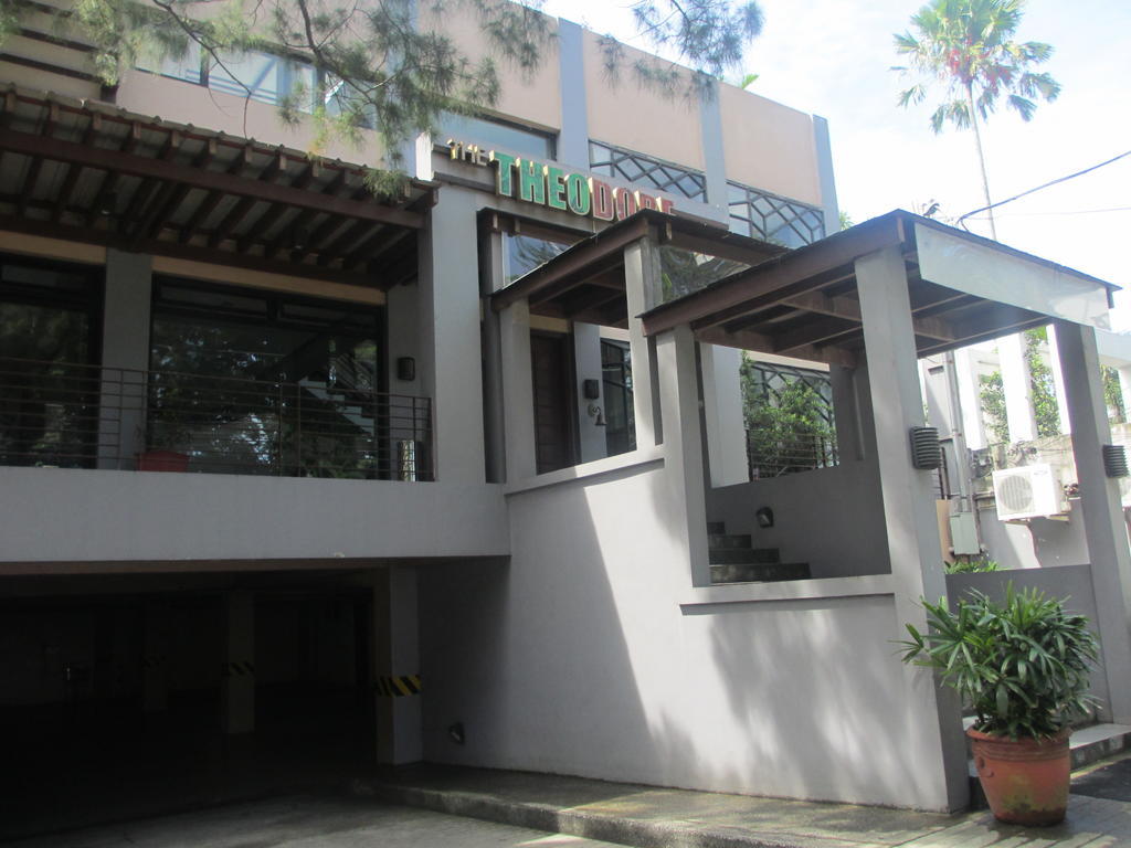 The Theodore Hotel تاجيتاي المظهر الخارجي الصورة