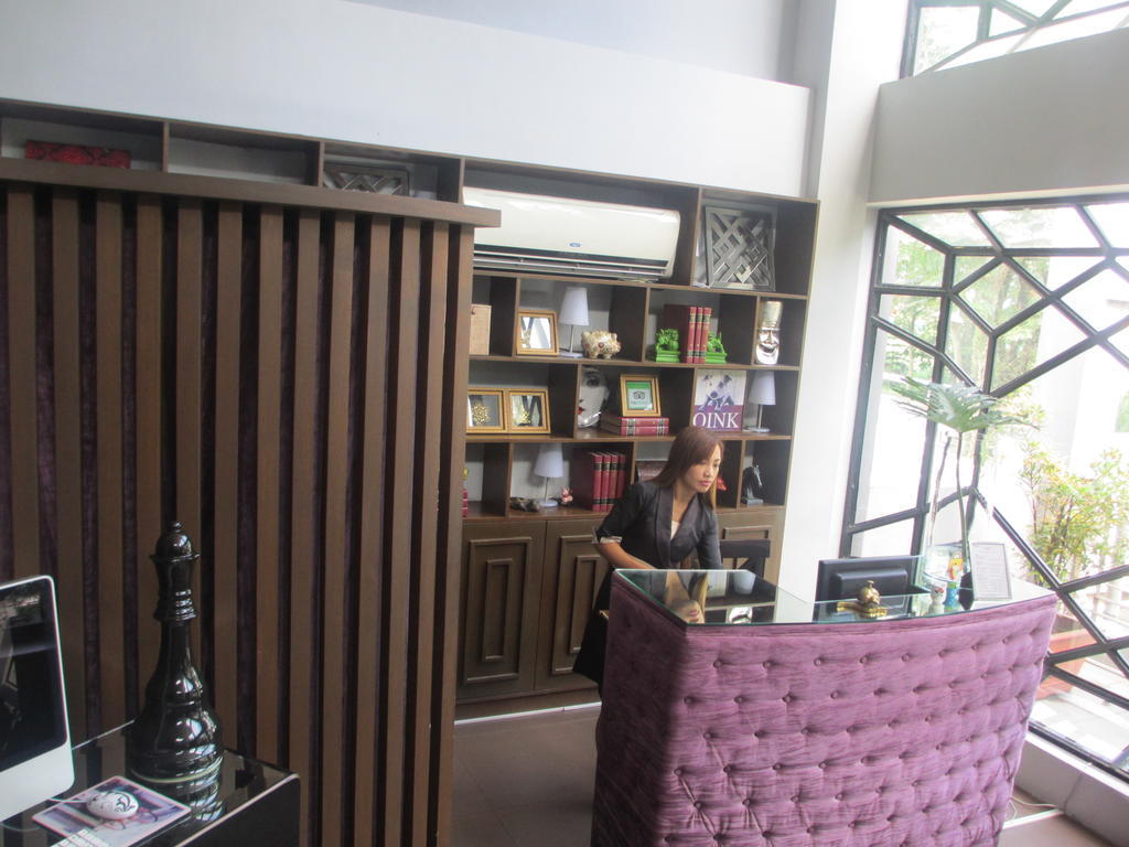 The Theodore Hotel تاجيتاي المظهر الخارجي الصورة