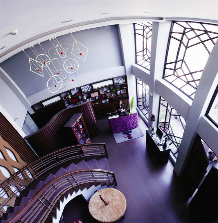 The Theodore Hotel تاجيتاي المظهر الخارجي الصورة